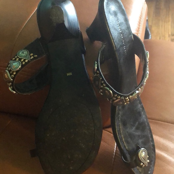 Sandals - Picture 4 of 4